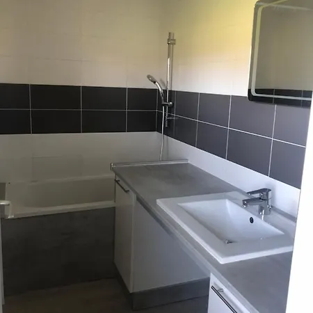 14 Personnes à La Campagne Les Perards